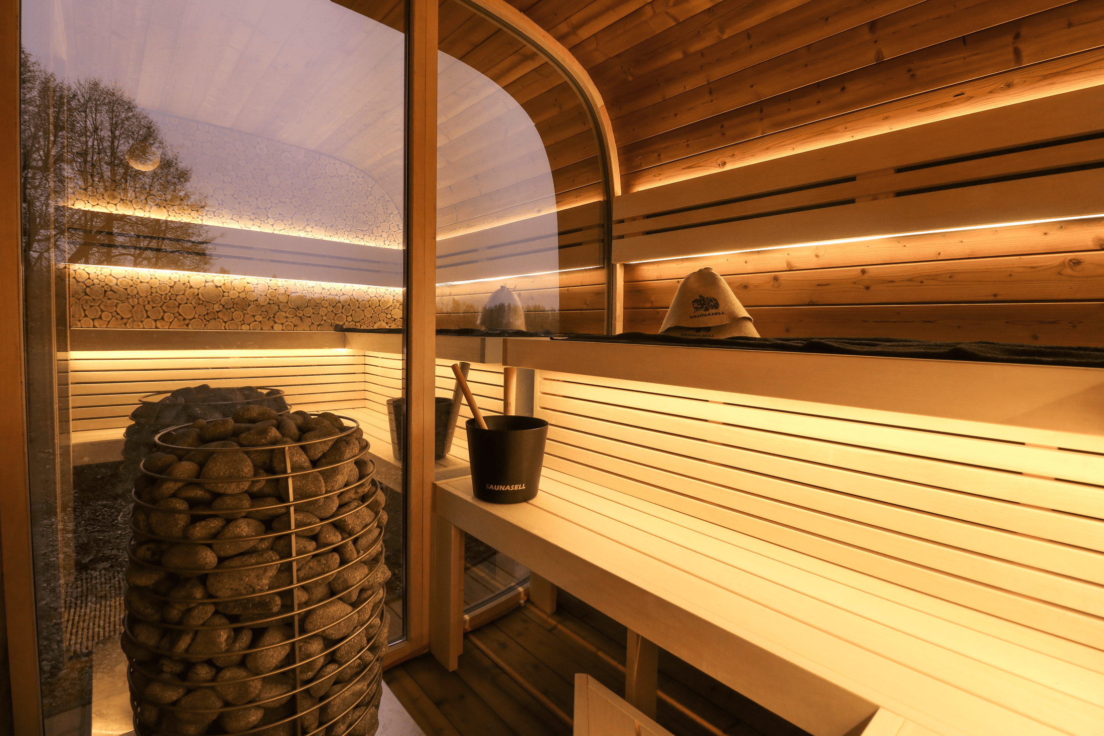 Leil Round Cube Double Outdoor Sauna with Changing Room 5-6 Person
