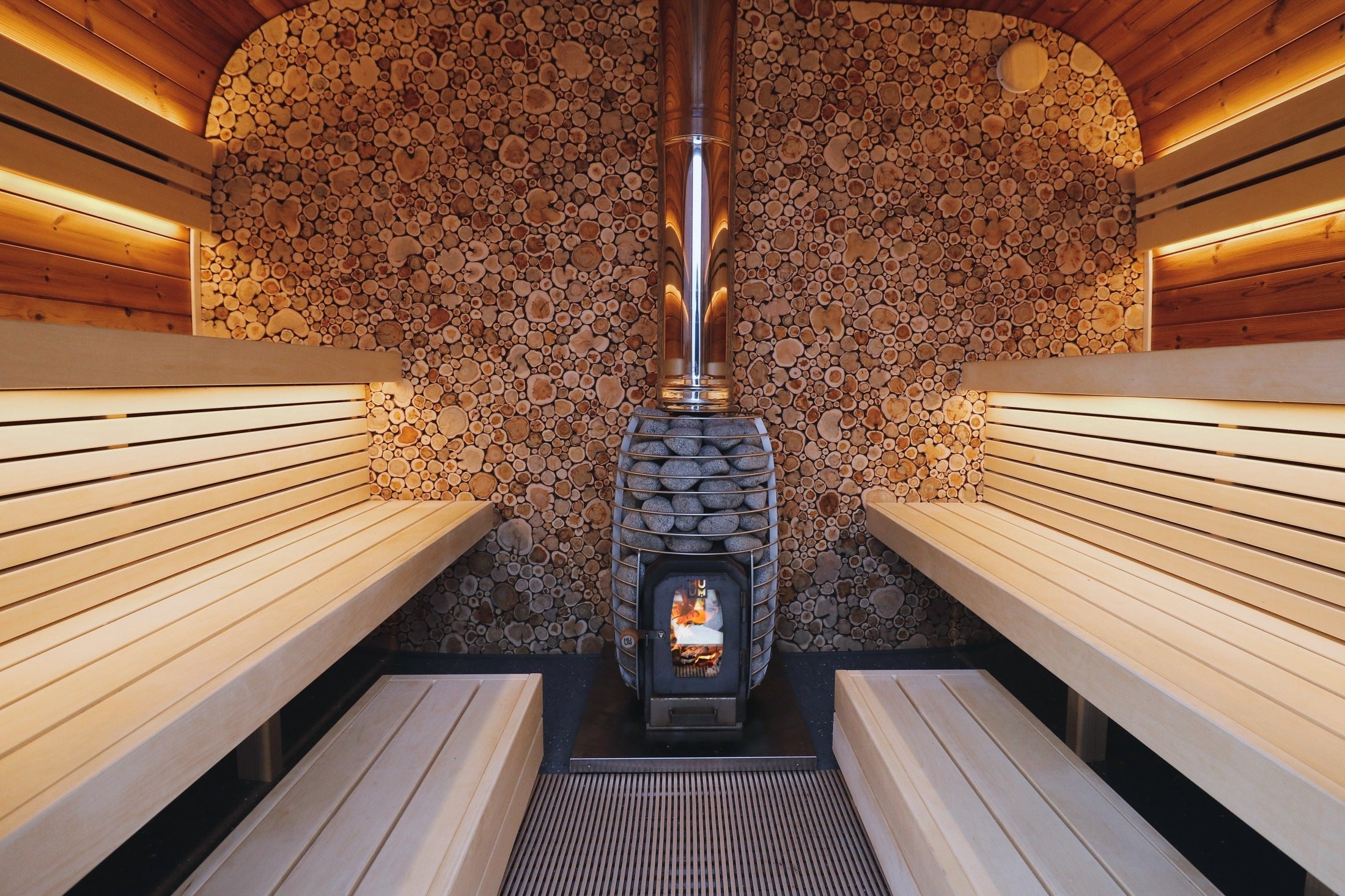 Leil Round Cube Single Outdoor Sauna 6-8 Person