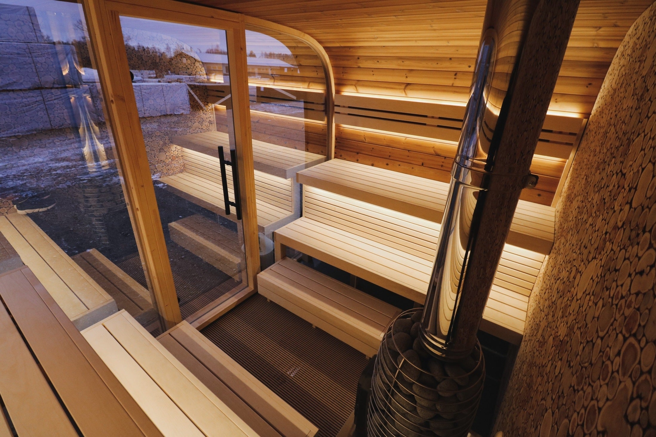 Leil Round Cube Single Outdoor Sauna 6-8 Person