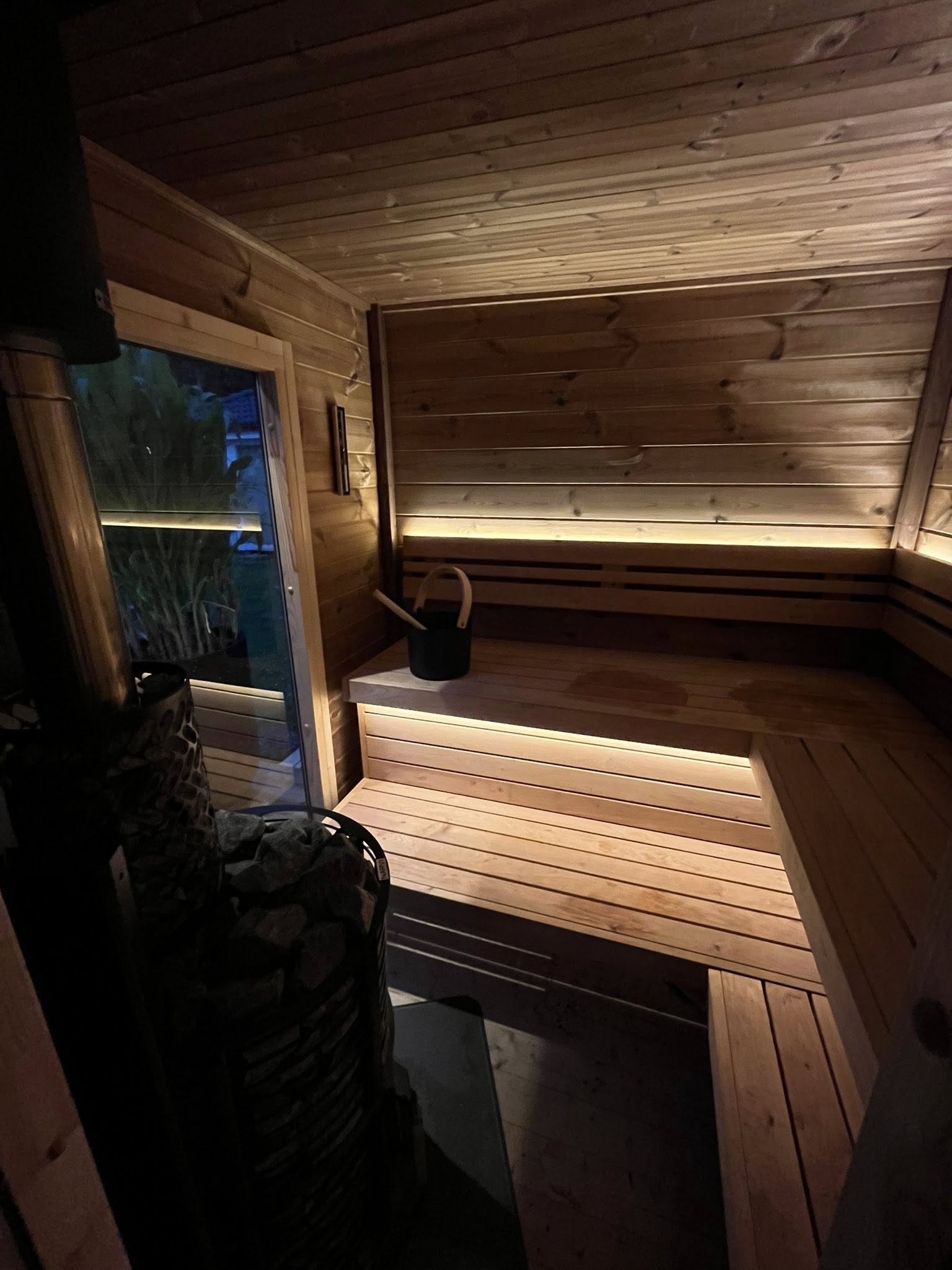 Leil Patio L Plus 5 Person Outdoor Sauna