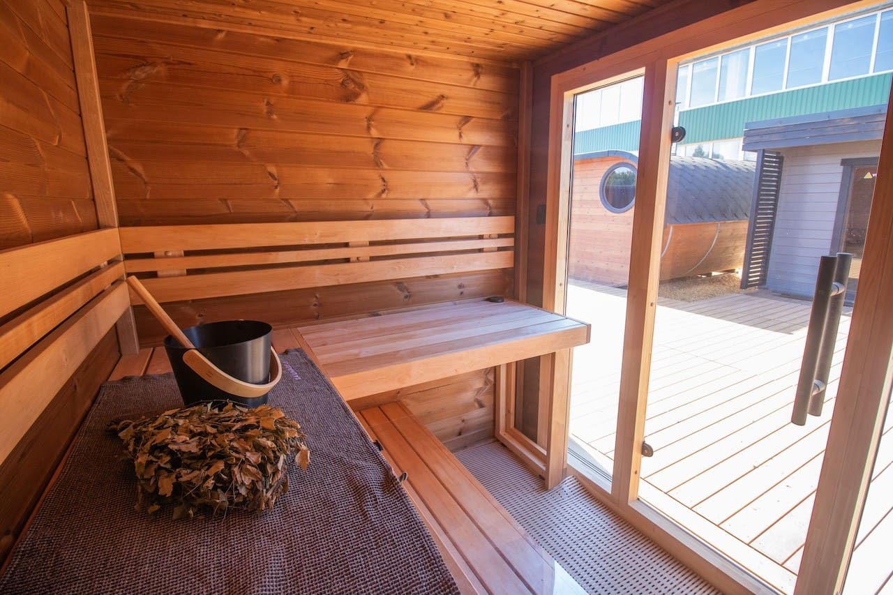 Leil Patio XS 4 Person Outdoor Sauna