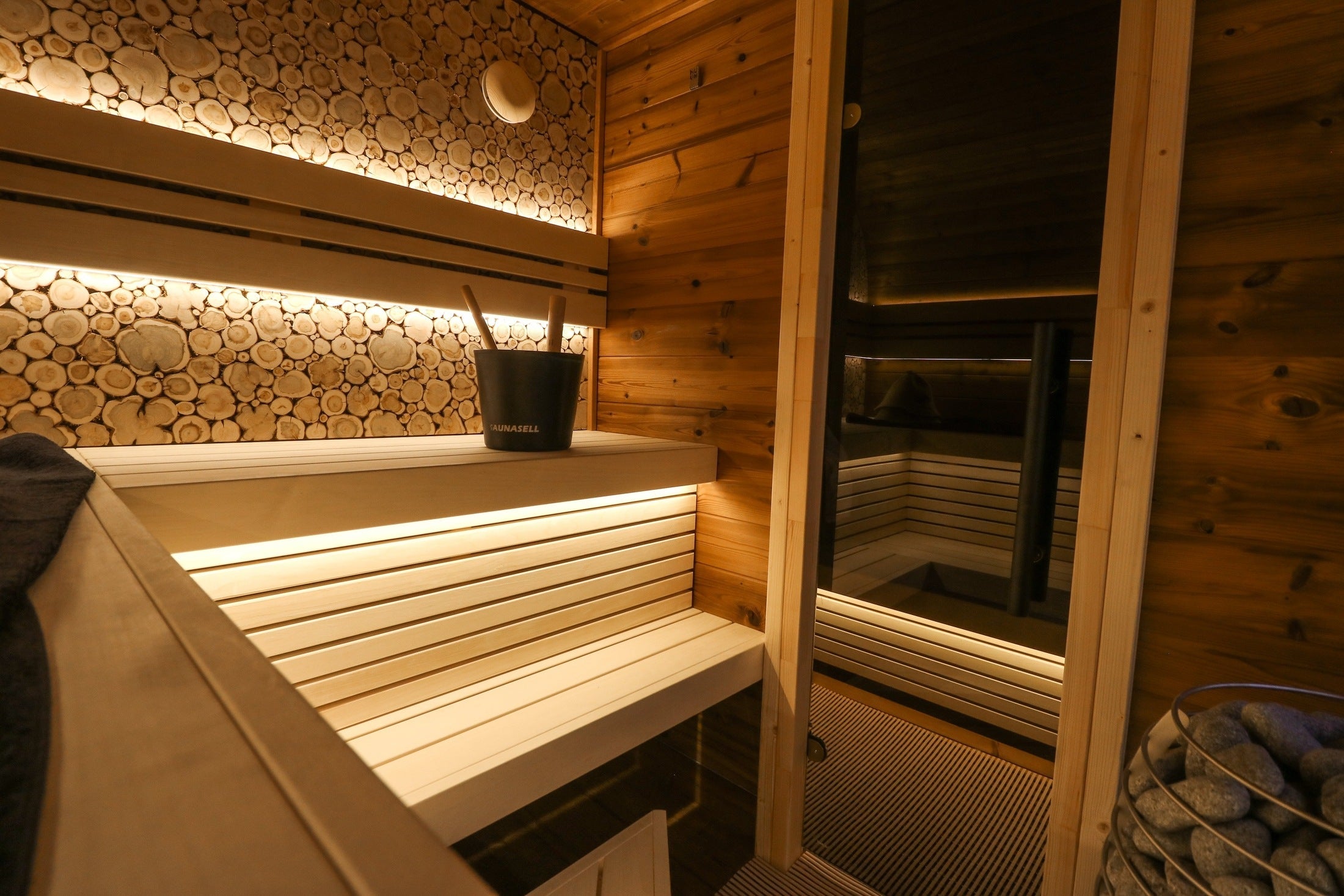 Leil Round Cube Double Outdoor Sauna with Changing Room 5-6 Person