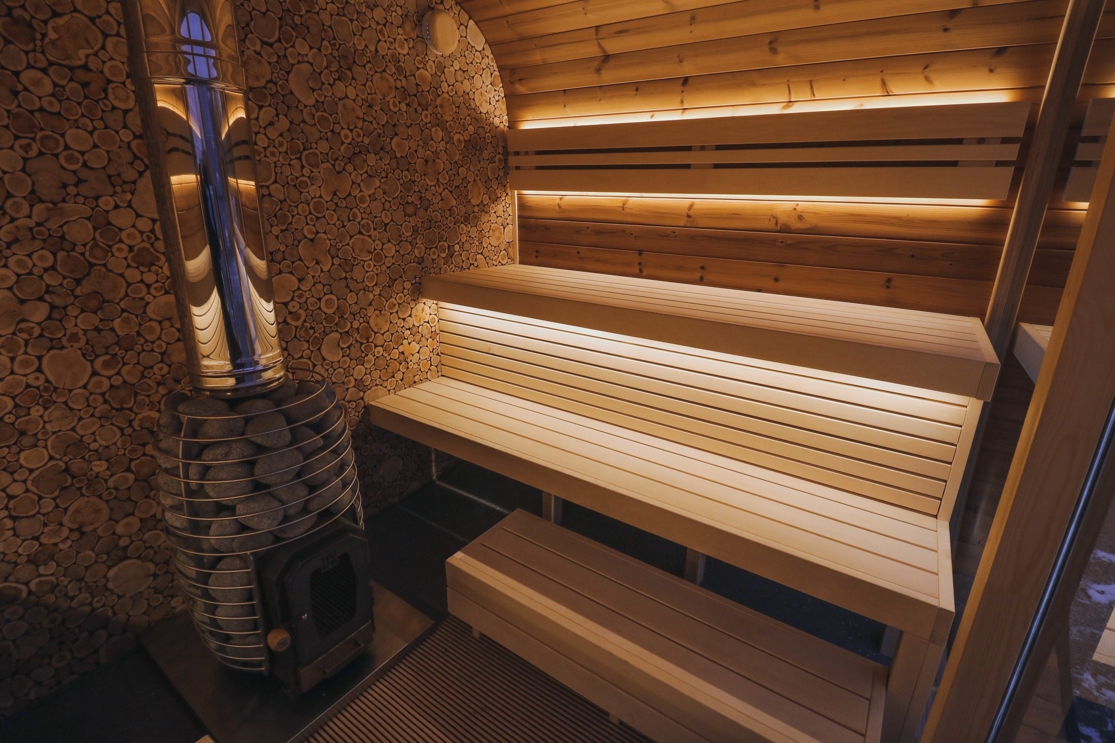 Leil Round Cube Single Outdoor Sauna 6-8 Person