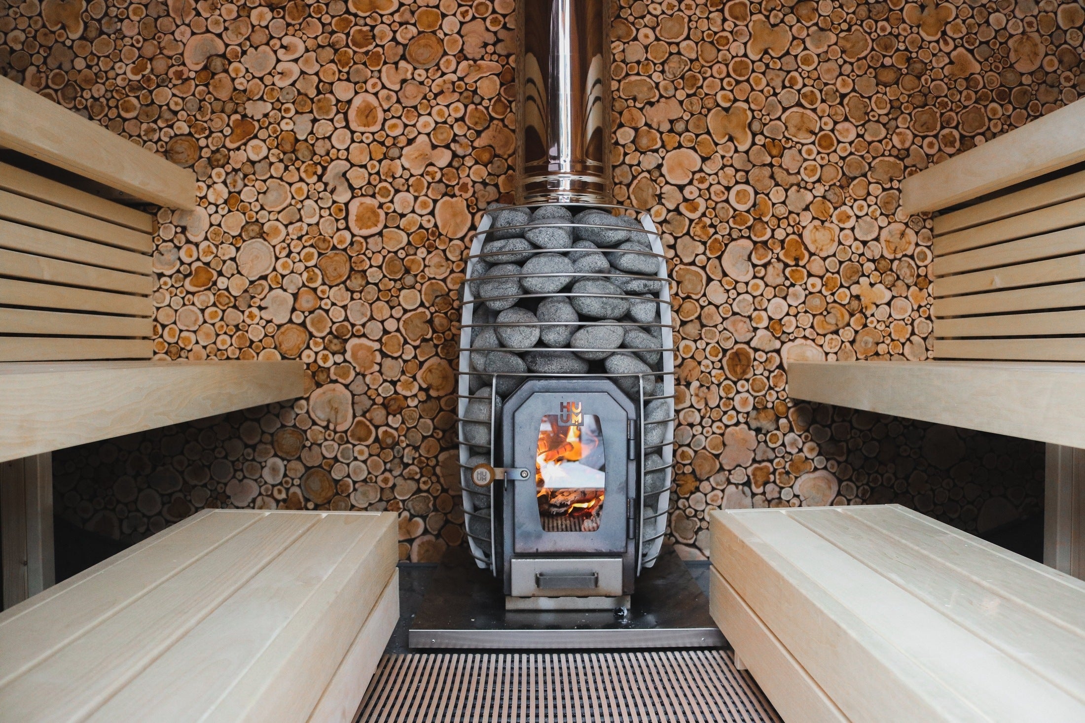 Leil Round Cube Single Outdoor Sauna 6-8 Person