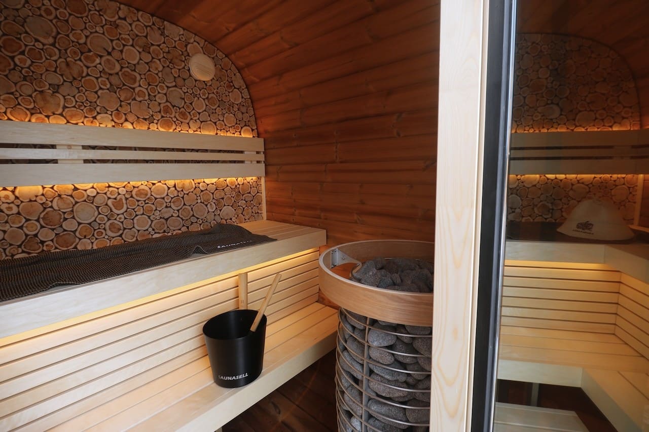 Leil Round Cube Mini Outdoor Sauna 4-5 Person