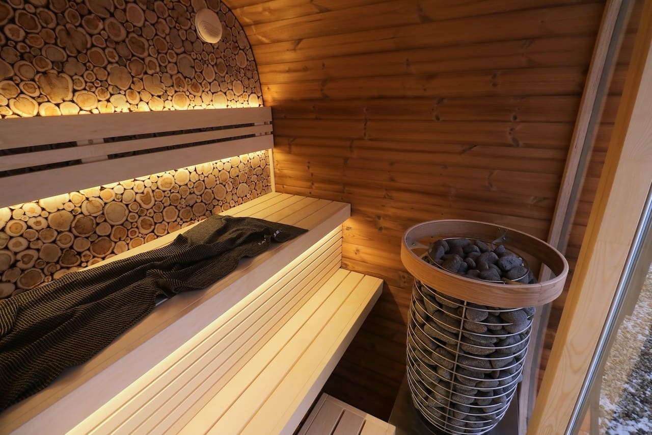 Leil Round Cube Mini Outdoor Sauna 4-5 Person